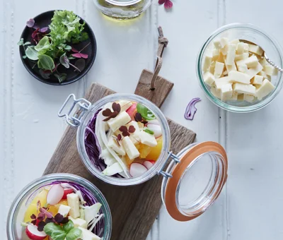 Salade à emporter avec cheddar