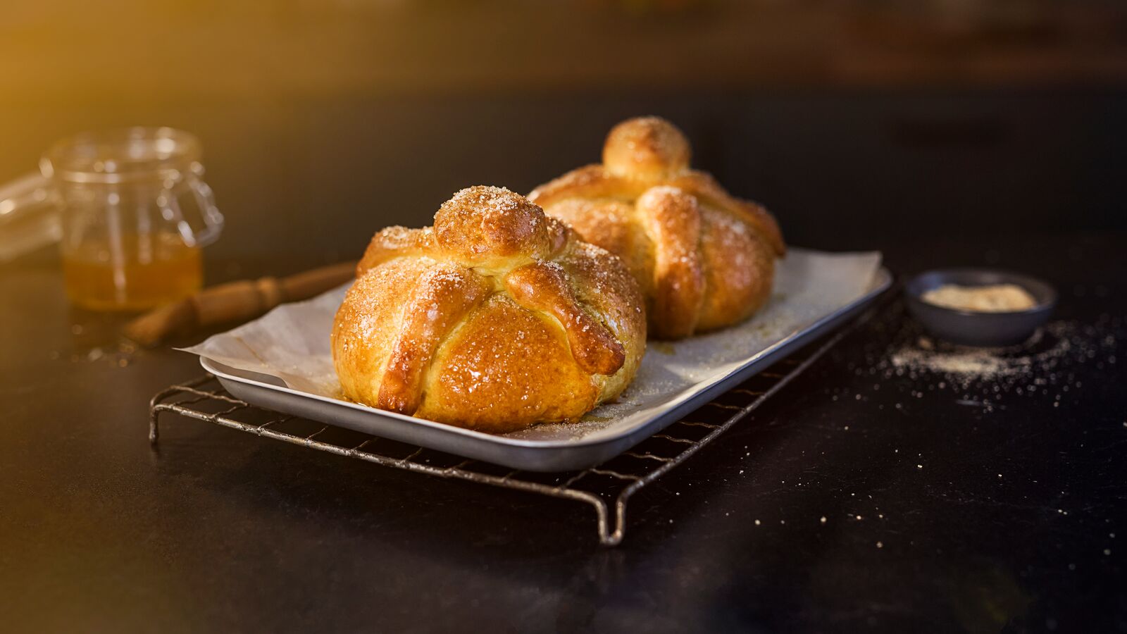 Pan De Muerto (Mexican Bread of the Dead) | Lurpak®