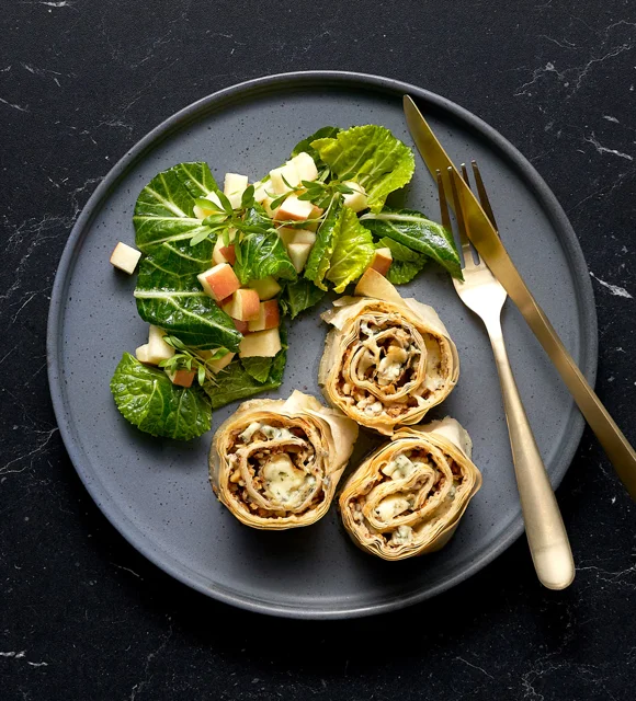 ROULADE DE BLEU DANOIS CASTELLO AVEC SALADE DE CHOUX DE BRUXELLES