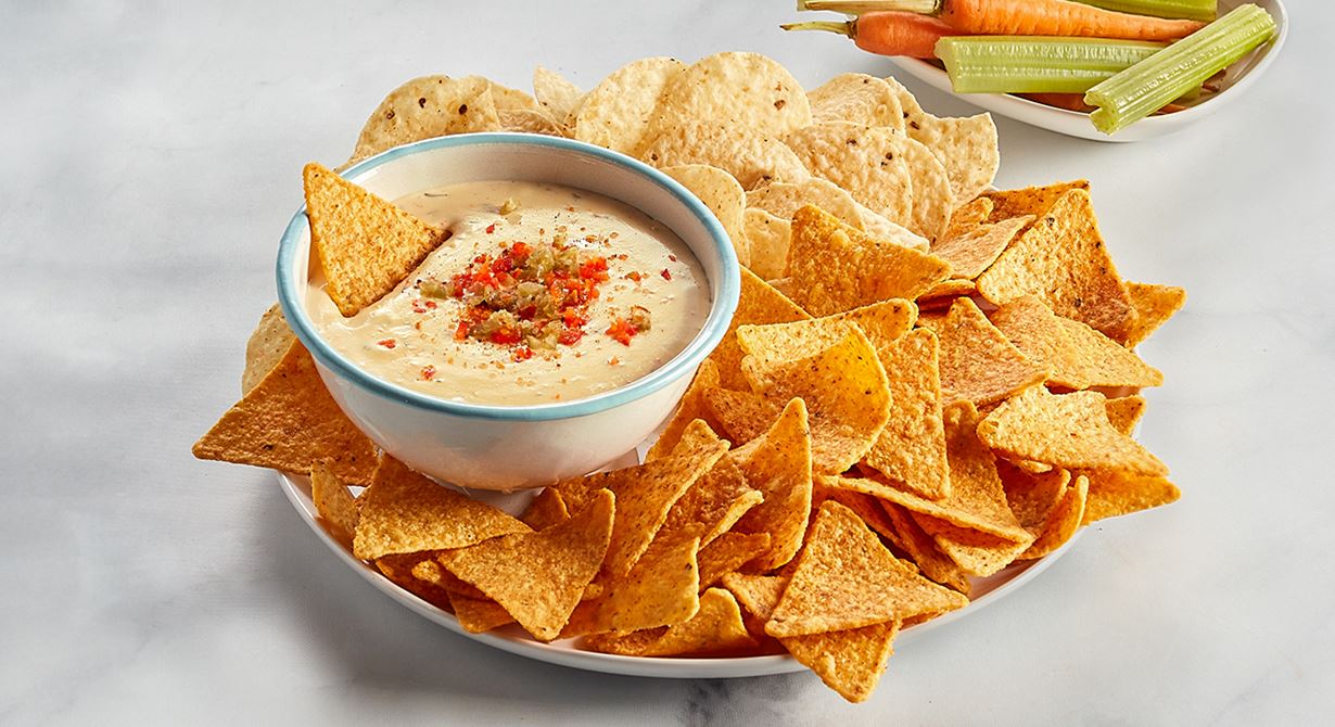 Cheddar Cheese Sauce & Nachos