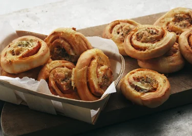 Bullar med brie och chorizo