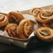 Bullar med brie och chorizo