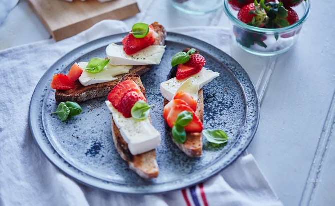 Bruschetta mit Erdbeeren & Extra cremiger White