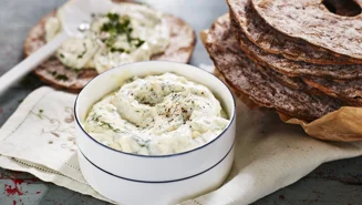 Ägg- och kaviarröra med kvarg