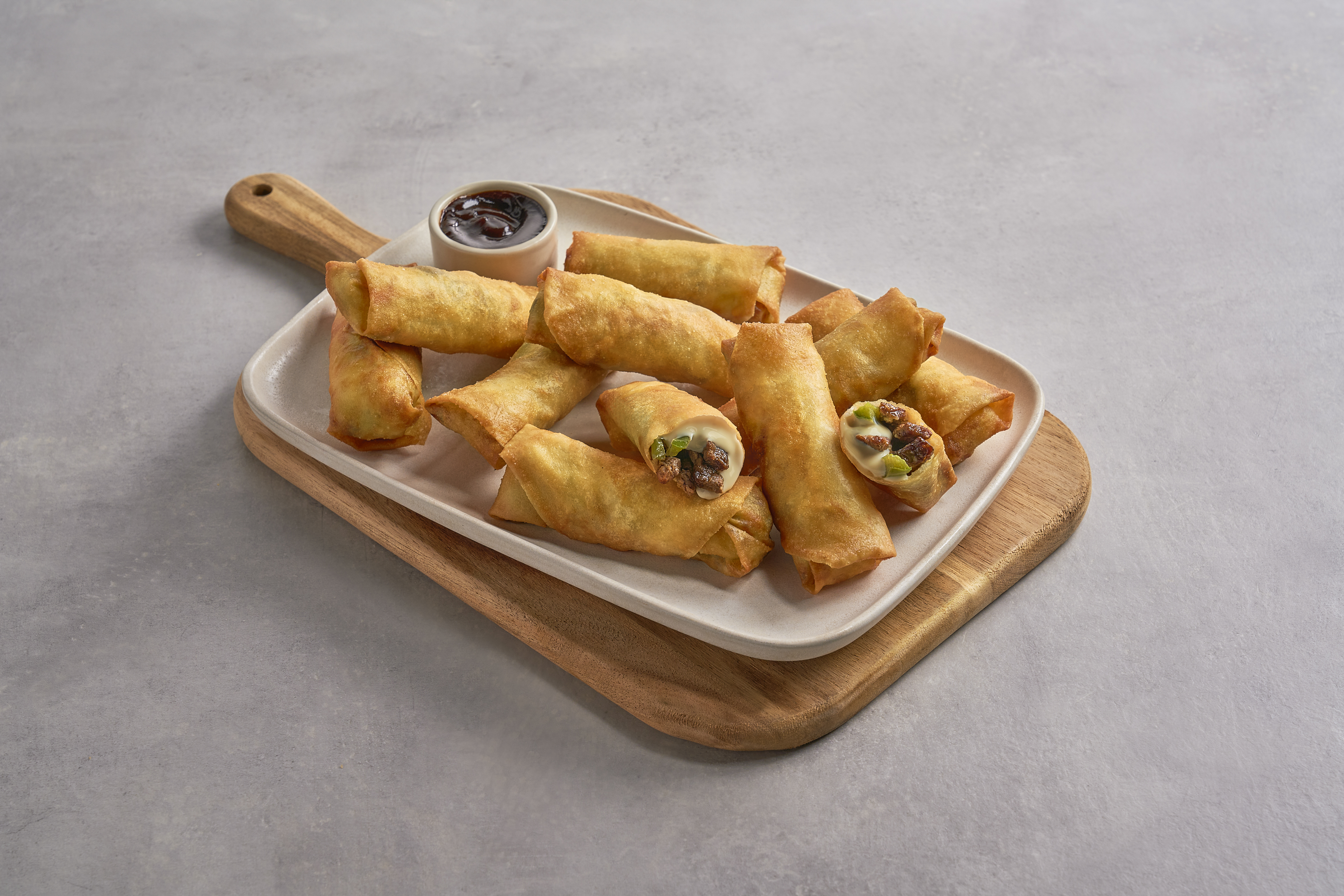 رولات فيلي تشيز ستيك