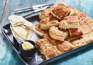 Långpannebröd med brödkryddor