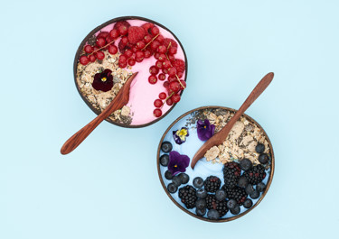 Blue and pink smoothie bowl 
