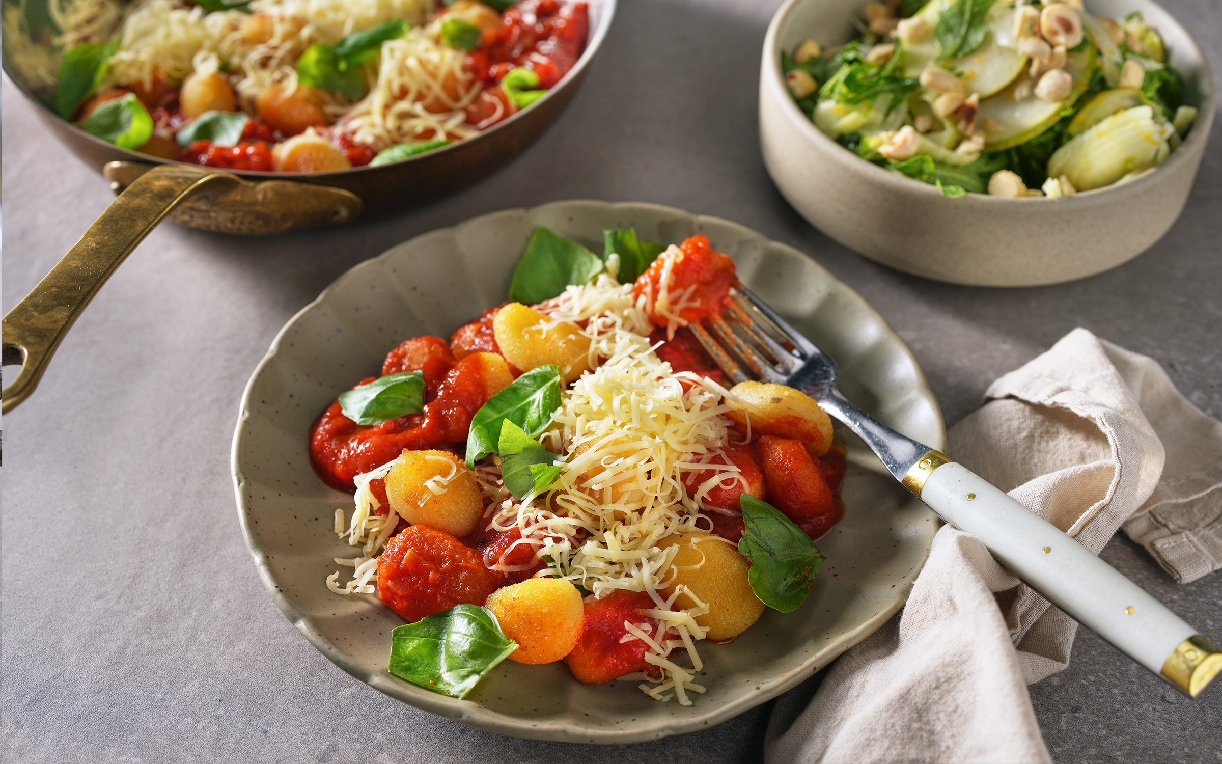 Stekt gnocchi med tomatsås
