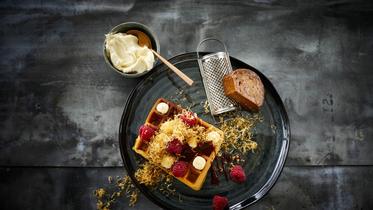 Belgiske vafler med double fraiche og karamelsten