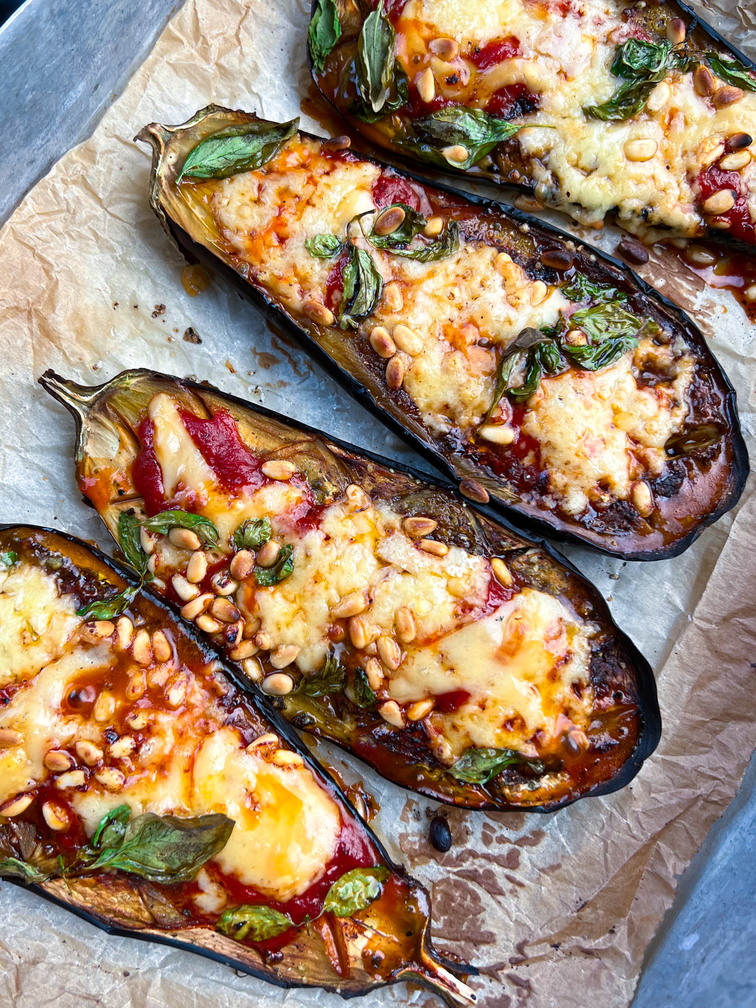 Aubergine pizza style