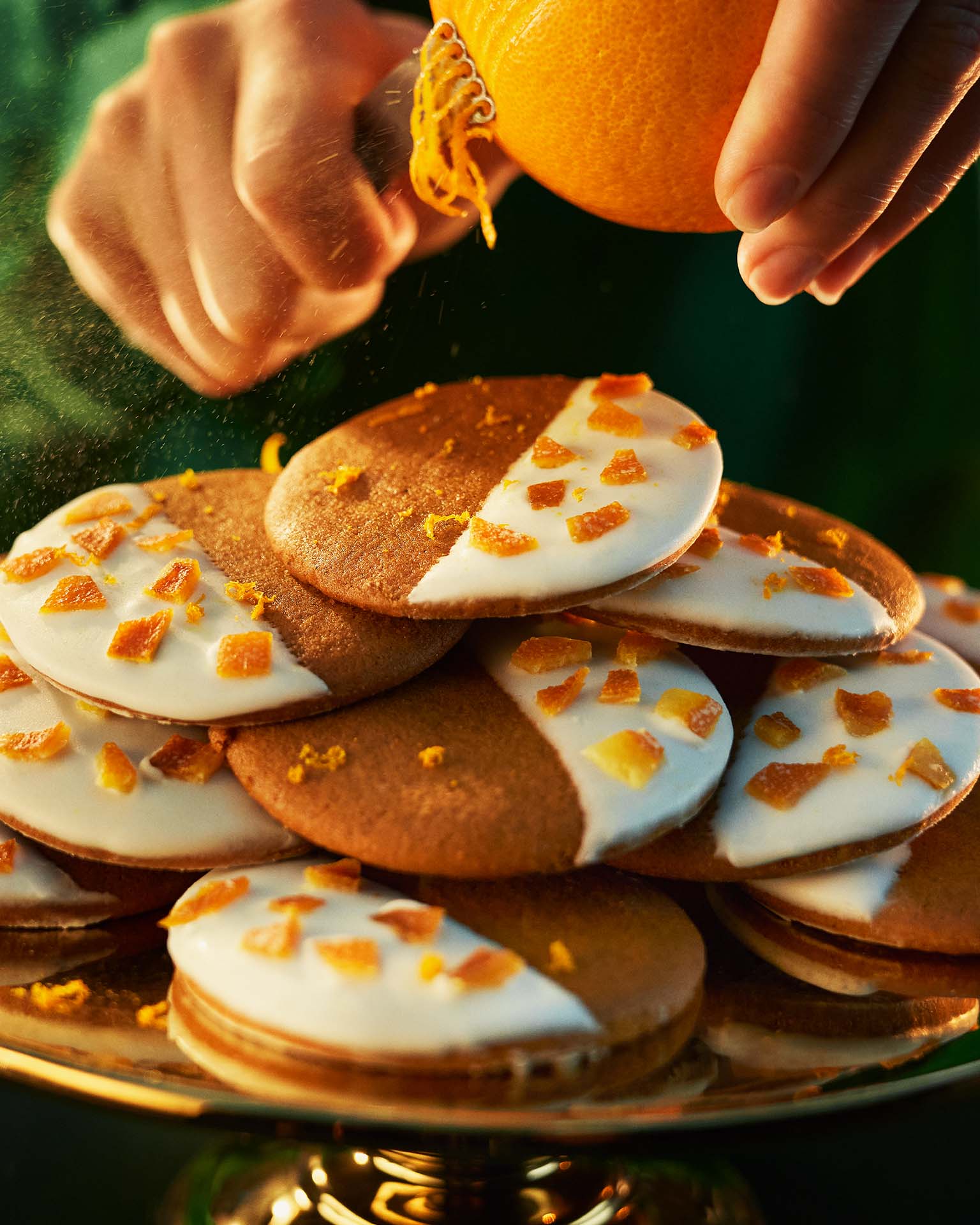 Pierniczki z kandyzowaną skórką pomarańczy