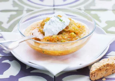 Rabarbergazpacho med dillklick