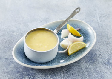 Varm smørsauce til fisk og grøntsager