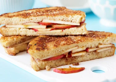 Fattiga riddare med äpple och kanel