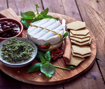 Castello Double Crème White with semi-dried tomatoes and basil