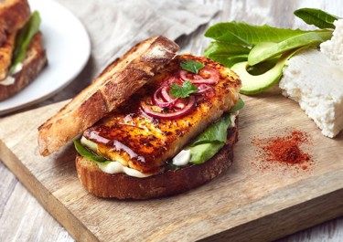 Paneer-kasvisburgeri