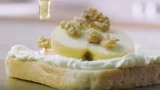 ساندويش الجبنة، الإجاص الحلو، المكسرات والعسل