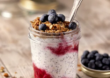 Chia with raspberries