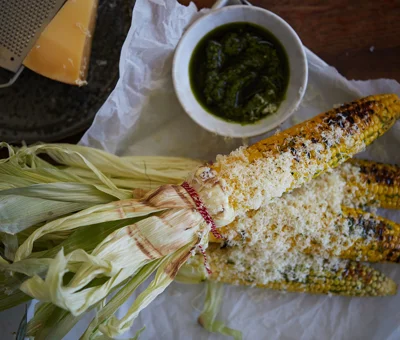 Corn with cheese and herbs