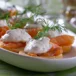 Crostini med rökt lax