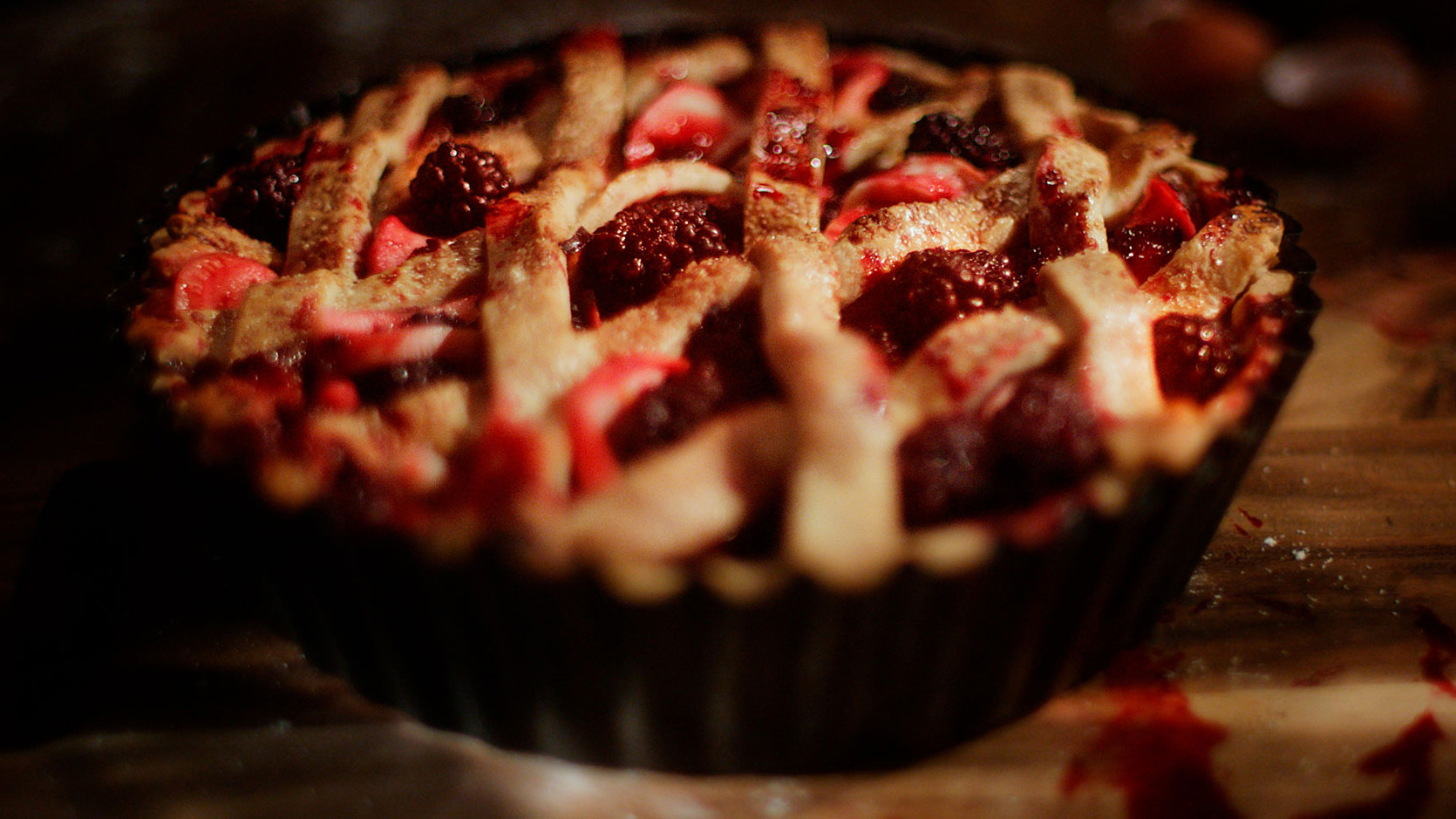 Apple And Blackberry Pie