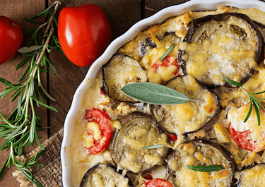 Moussaka de ternera con crema de yogur
