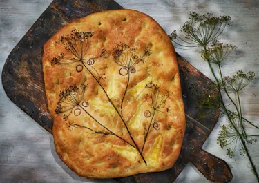 Ost- och potatisfocaccia med dillfrö