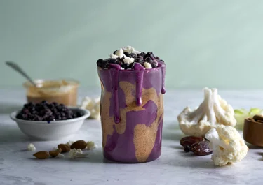 Blåbär- och blomkålsshake med mandelsmör