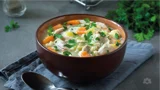 شوربة الدجاج والخضار