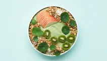 Matcha smoothie bowl