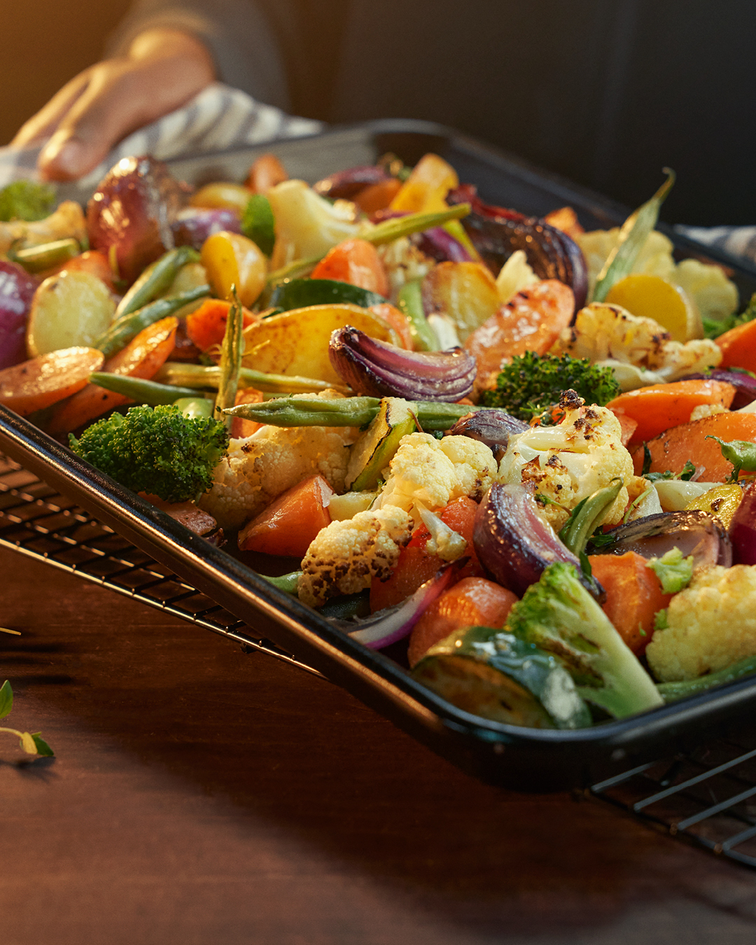 Oven-roasted vegetables with garlic and thyme