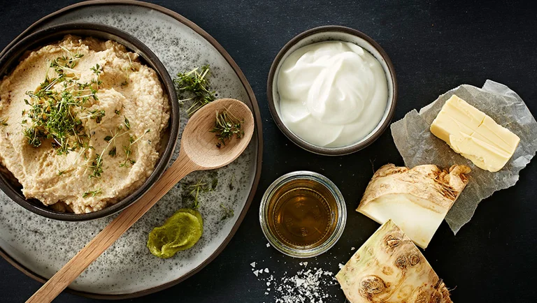 Sellerihummus med wasabi og æblecidereddike