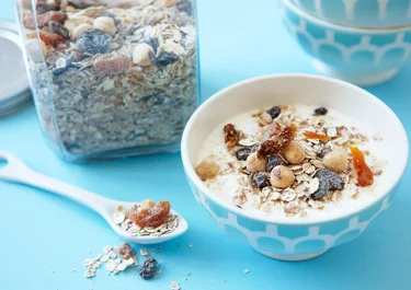 Rostad müsli med kokos och tranbär