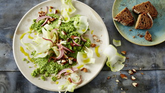 Broccolipuré med sprød broccolistok