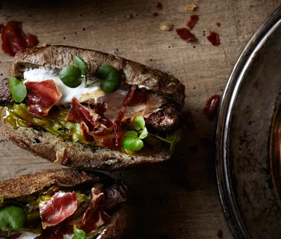 Steak hot dog with Castello Danish Blue and horseradish dressing