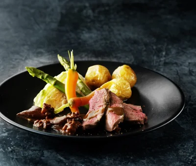 Dådyrfilet og valnøttsaus