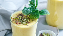 Mango lassi