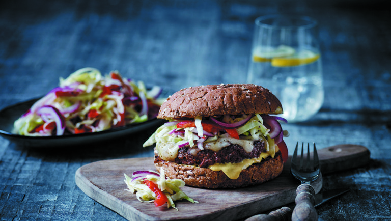 Britain meets Denmark Burger mit Havarti und Cheddar