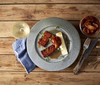 Double Crème White with french toast and apple compote