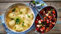Kåldolmere med fisk og bagte rodfrugter