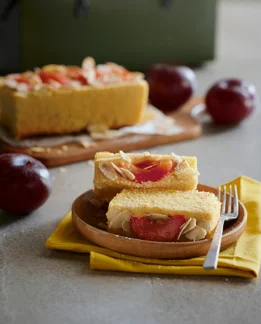Plum Sugee Upside Down Loaf, ‘Kek Suji Plum Terbalik’
