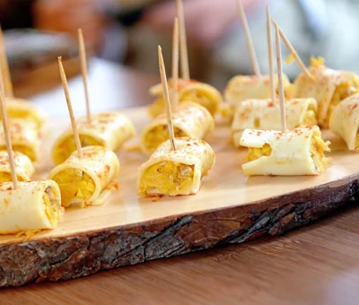 Höhlenkäse-rollchen mit kürbisfullüng