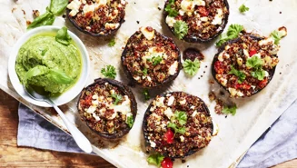 Fylld portabello med örtig bönröra