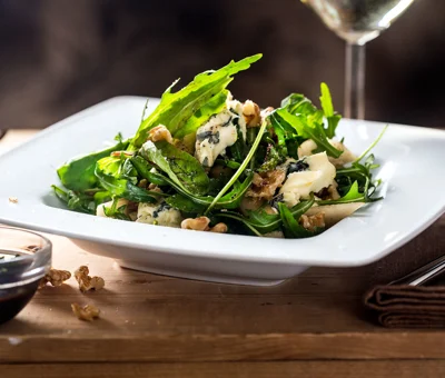 Fifth Avenue walnut salat med Castello® Blå Økologisk