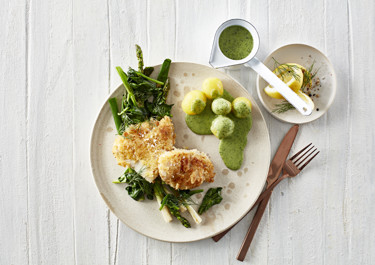 Fiskefileter med grøn sauce