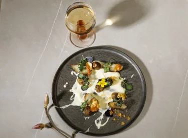 Täyteläisyyttä, pehmeyttä ja rapeutta – maa-artisokan parhaat puolet yhdessä annoksessa.