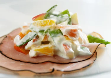 Sharonsallad med rökt skinka