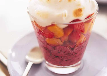 Blåbärsglass med marängtopp