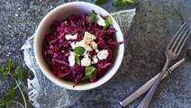 Punajuuri coleslaw