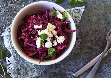 Punajuuri coleslaw